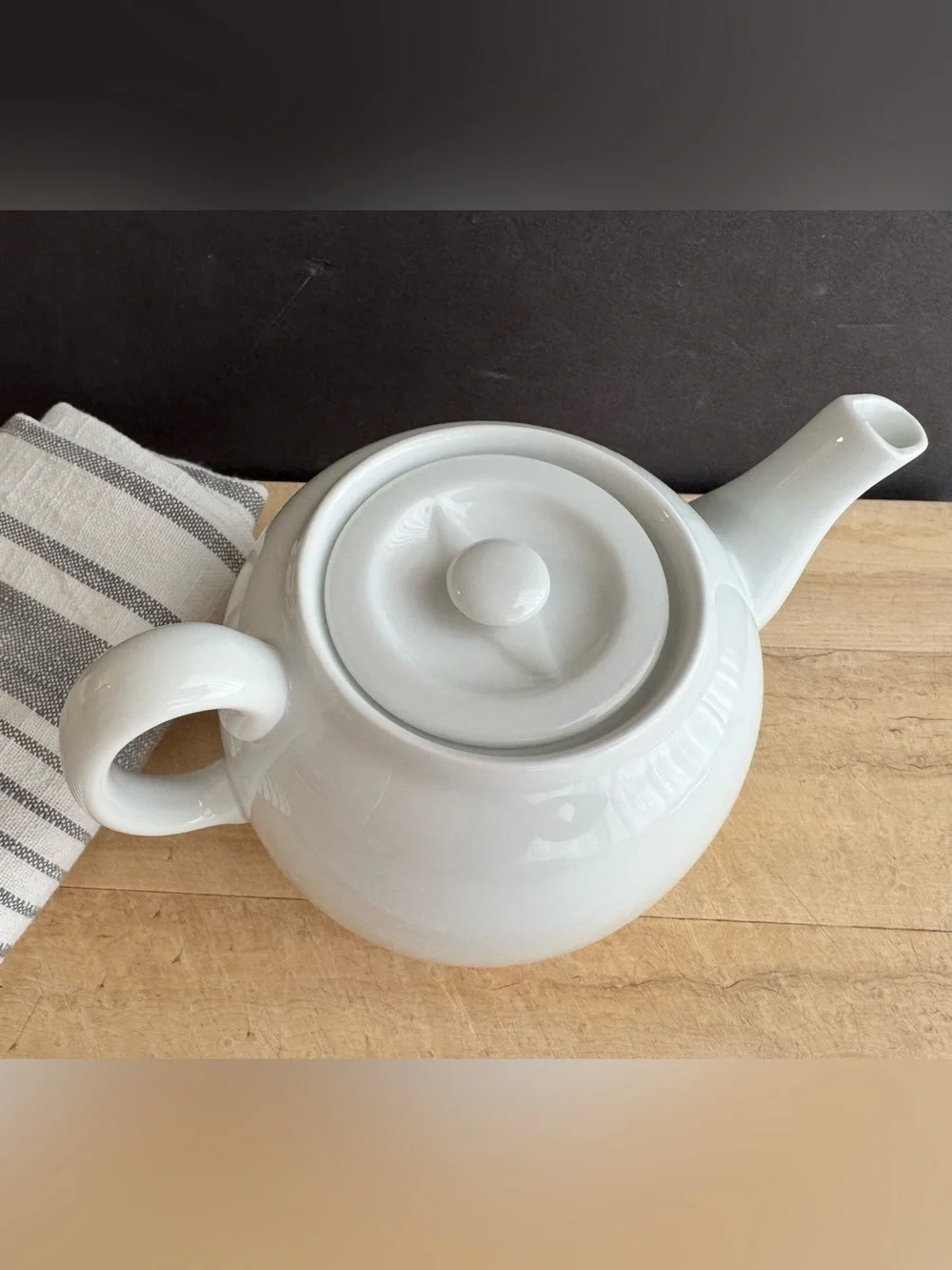 Vintage Pillivuyt French Porcelain 4-cup (1 qt) White Teapot